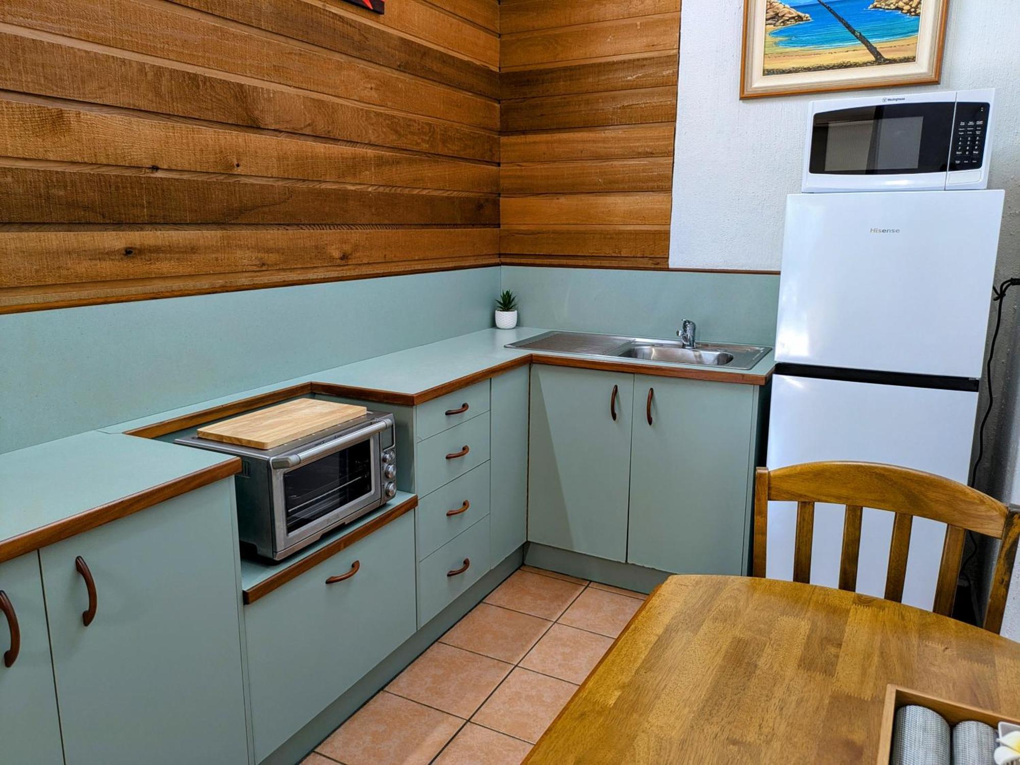 Beachside Cottage - A Private Peaceful Hidden Gem 50M To Beach Nelly Bay Exterior photo