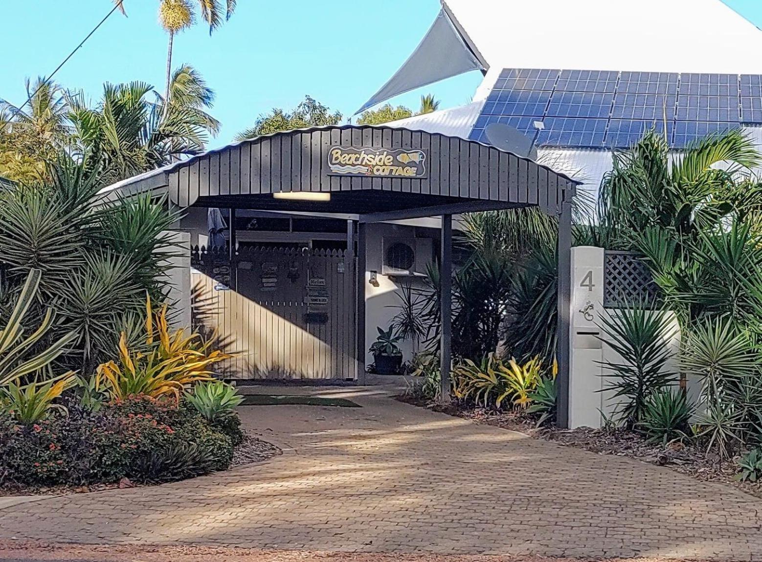 Beachside Cottage - A Private Peaceful Hidden Gem 50M To Beach Nelly Bay Exterior photo